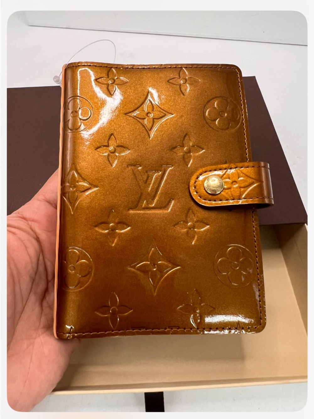 Louis Vuitton Cognac Vernis Monogram Agenda Cover - Picture 5 of 9